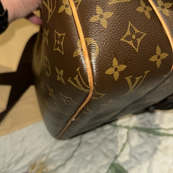 Louis Vuitton Brown Monogram Messenger Bag
Reporter. - Picture 11 of 14